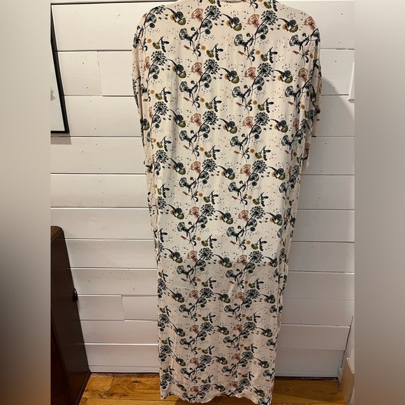 Bel Kazan Dandelion Print Kimono – Size One size - Picture 11 of 11